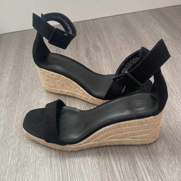 H&M wedge sandals - Picture 2 of 2